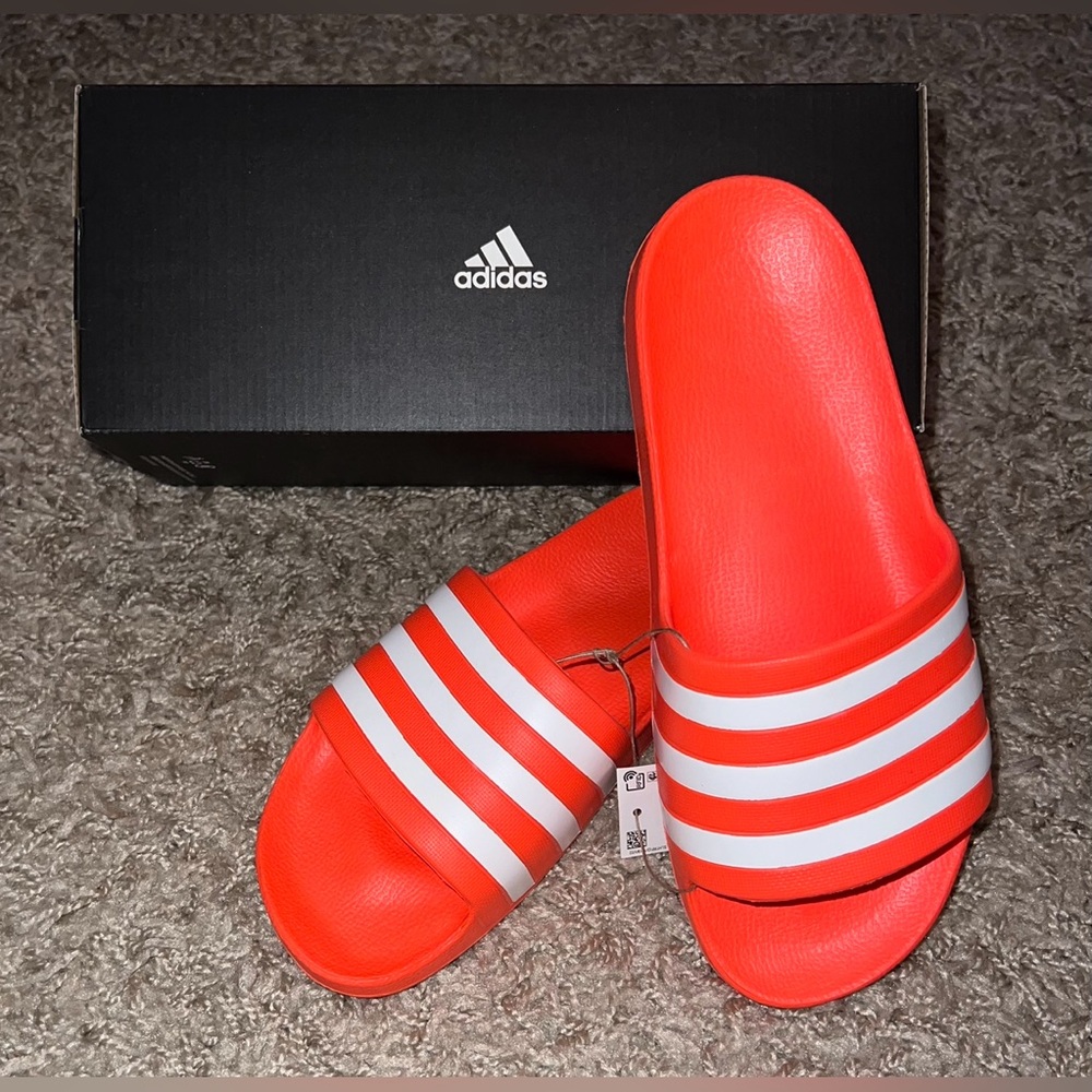 NIB adidas Adilette Women's Slides Sz 9